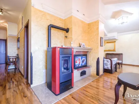 Prodaja, četvorosoban stan, 179m², Budva, Crna Gora - image 13