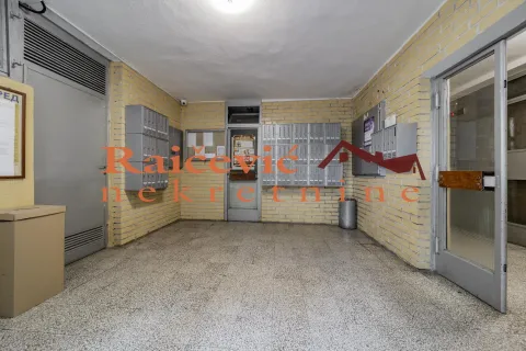 Izdavanje, trosoban stan, 79m², Zvezdara Sve Podlokacije, Beograd - image 20