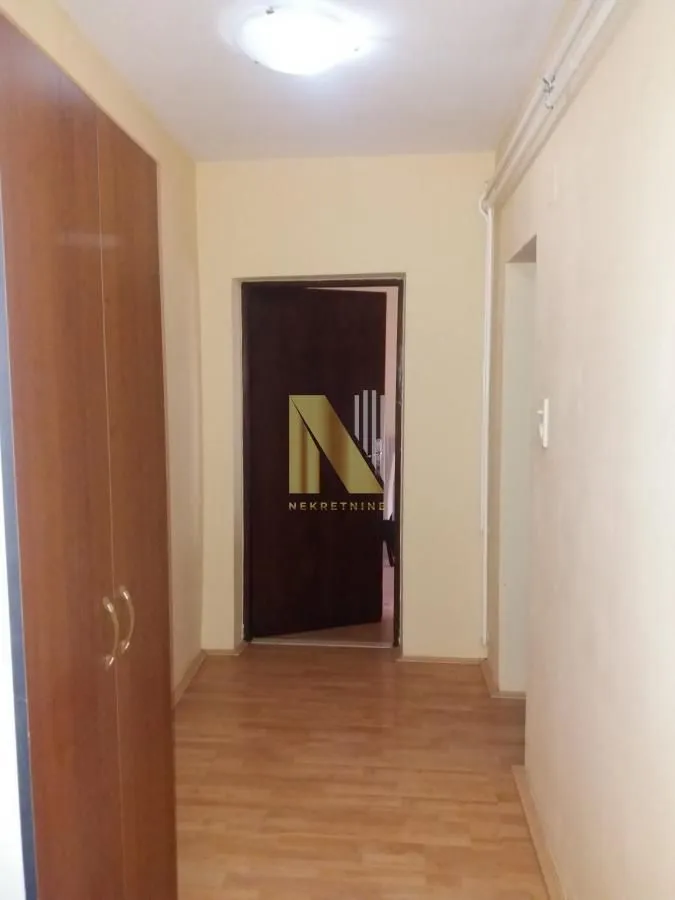 Izdavanje, jednosoban stan, 32m², Centar, Novi Sad