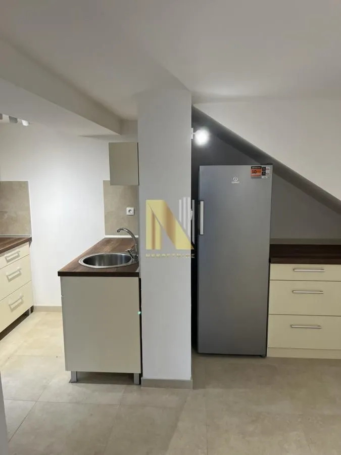 Rent, office space, 247m², Sremska Kamenica, Petrovaradin