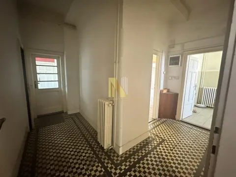 Izdavanje, četvorosoban stan, 163m², Centar, Novi Sad - image 11