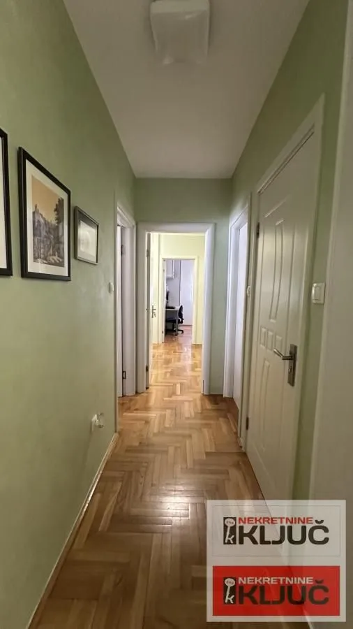 Prodaja, četvorosoban stan, 84m², Novo naselje, Novi Sad