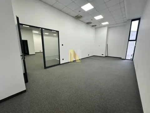 Rent, office space, 1029m², Centar, Novi Sad - image 7