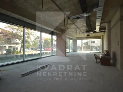 Rent, office space, 378m², Centar, Podgorica - image 2