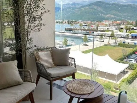 Prodaja, stan, 80m², Porto Montenegro, Tivat - image 1