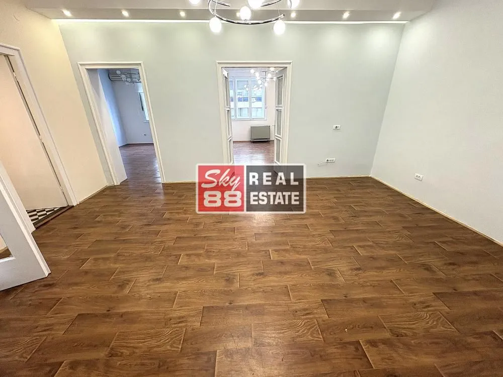 Rent, four bedroom apartment, 110m², Vračar Sve Podlokacije, Beograd