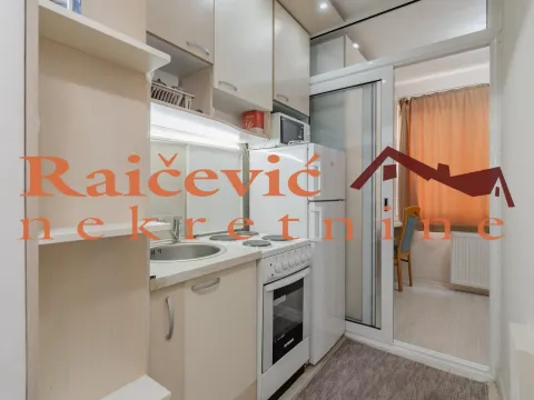 Rent, one bedroom apartment, 36m², Autokomanda, Voždovac Sve Podlokacije - image 10