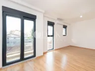 Rent, office space, 50m², Momišići, Podgorica - image 4