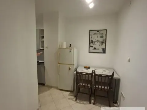 Izdavanje, jednosoban stan, 30m², Stari Grad, Beograd - image 5