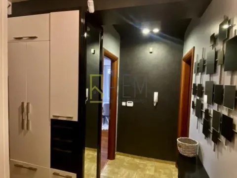 Izdavanje, dvosoban stan, 80m², Momišići, Podgorica - image 5