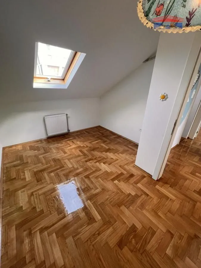 Prodaja, četvorosoban stan, 117m², Bulevar Evrope, Novi Sad Sve Podlokacije
