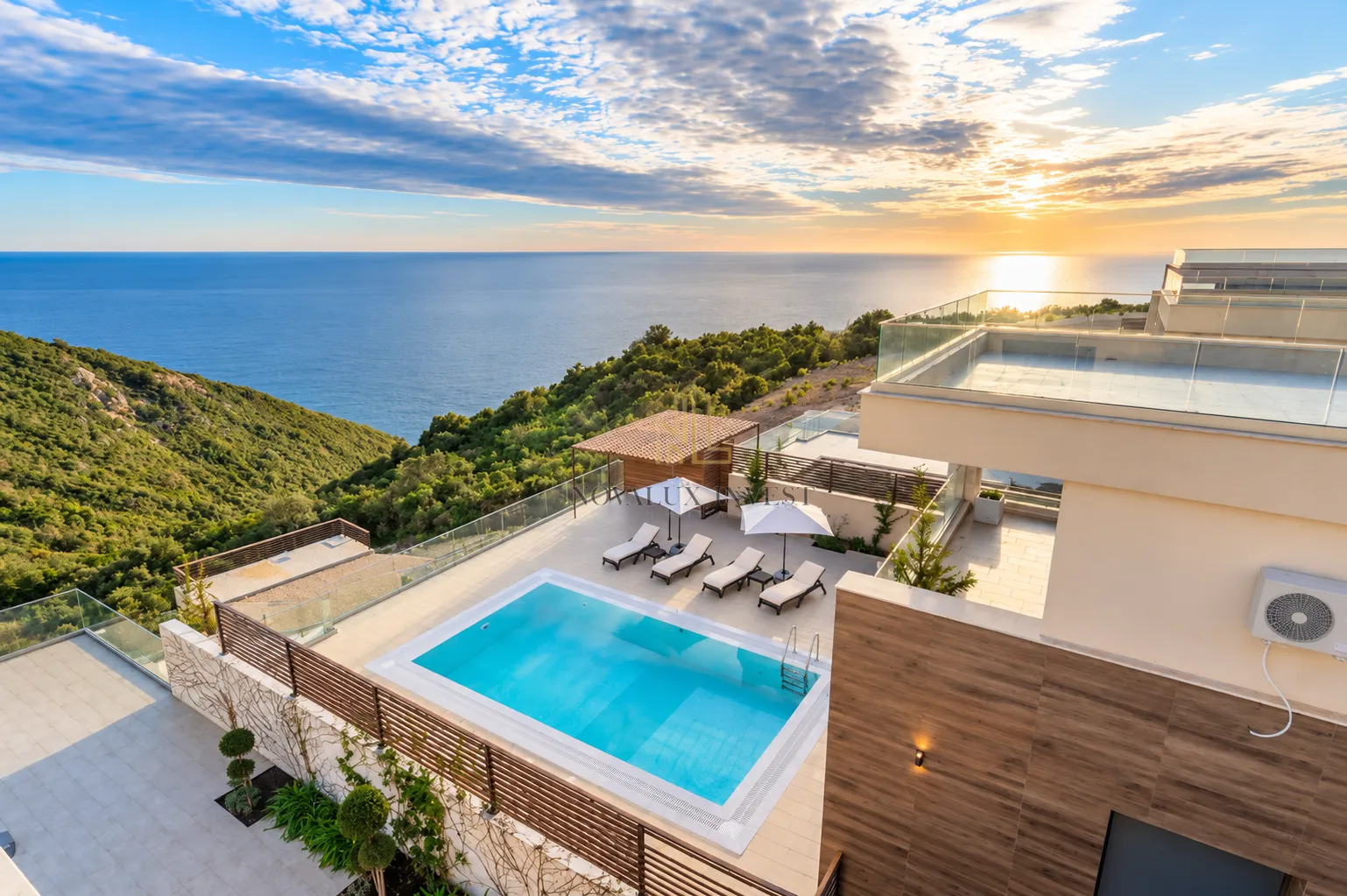Rent, house, 450m², Krimovica, Kotor