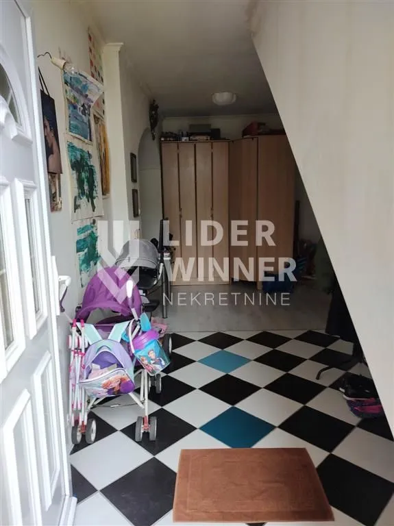 Sale, house, 192m², Lekino Brdo, Voždovac Sve Podlokacije