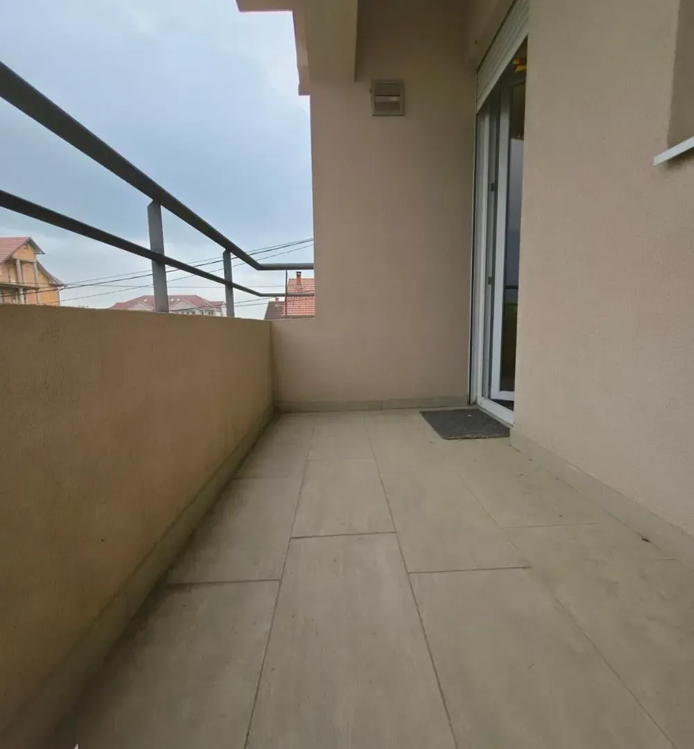 Prodaja, trosoban stan, 56m², Zemun Sve Podlokacije, Beograd