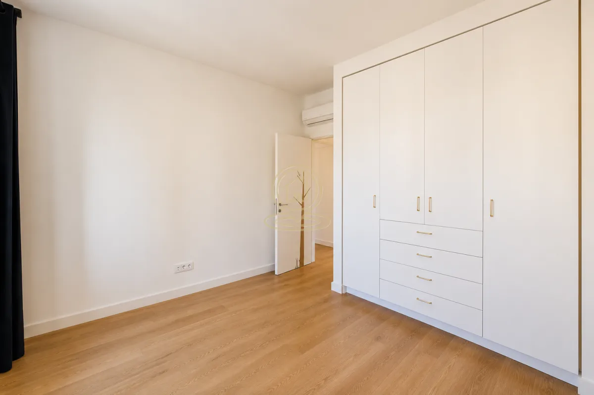 Rent, three bedroom apartment, 85m², Savski Venac, Beograd