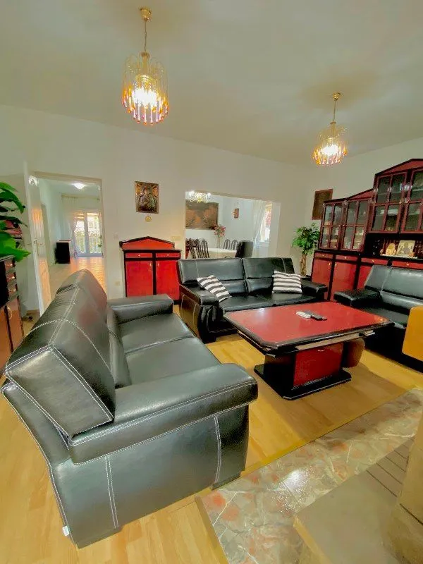Sale, three bedroom apartment, 121m², Jajinci, Voždovac Sve Podlokacije