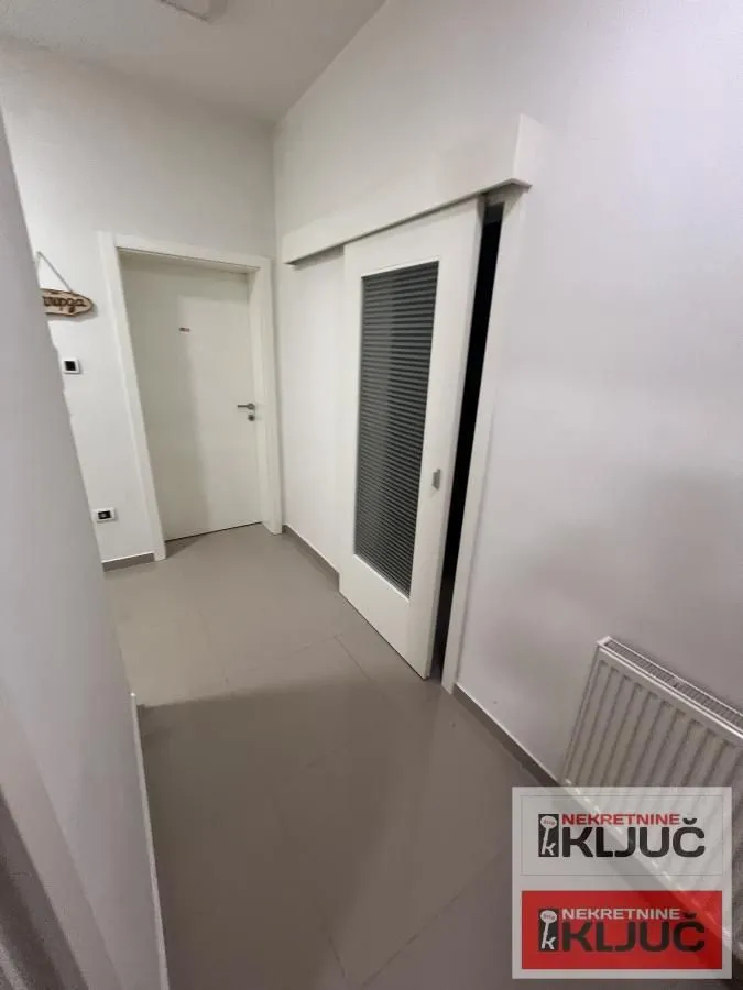 Prodaja, trosoban stan, 87m², Veternik, Novi Sad Sve Podlokacije