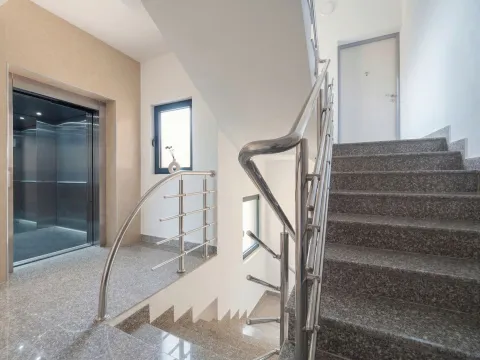 Sale, apartment, 51m², Bečići, Budva - image 2