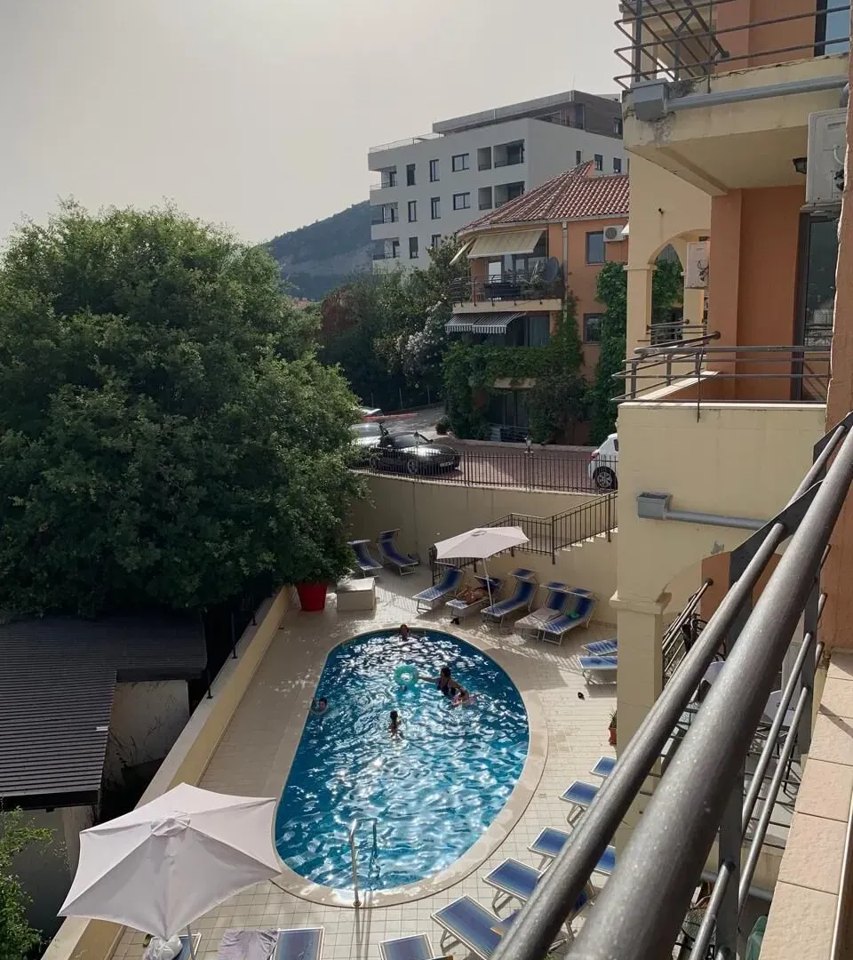 Sale, two bedroom apartment, 80m², Bečići, Budva