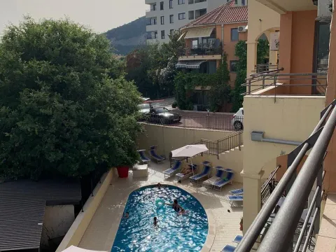Sale, two bedroom apartment, 80m², Bečići, Budva - image 17