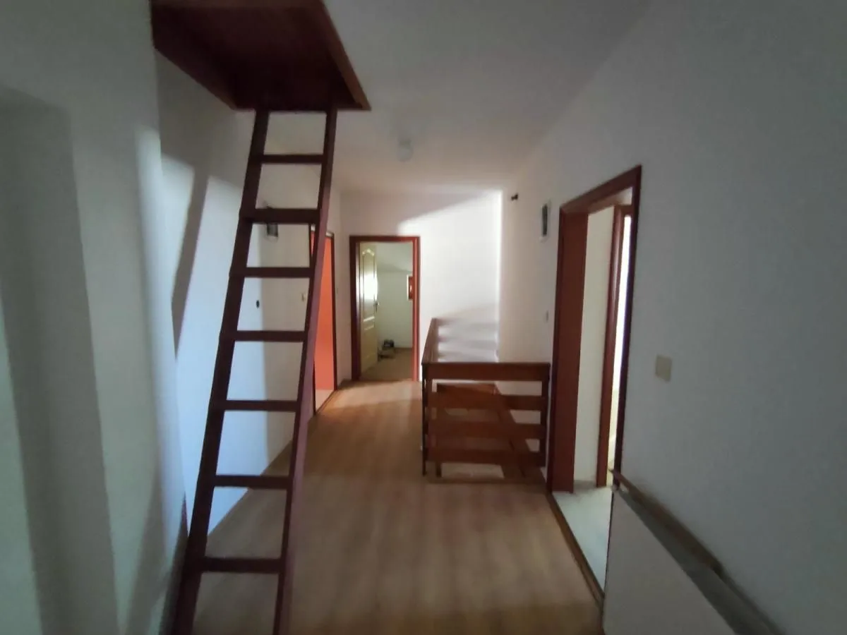 Prodaja, kuća, 315m², Adice, Novi Sad Sve Podlokacije