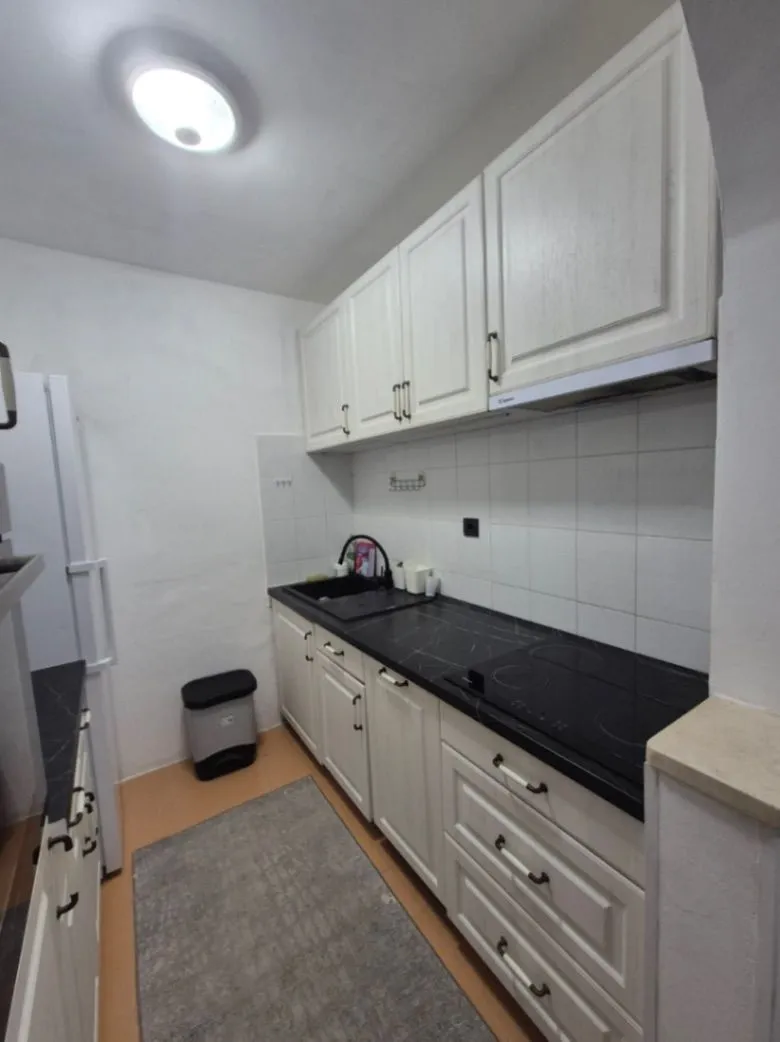 Izdavanje, jednosoban stan, 52m², Zaobilaznica, Budva