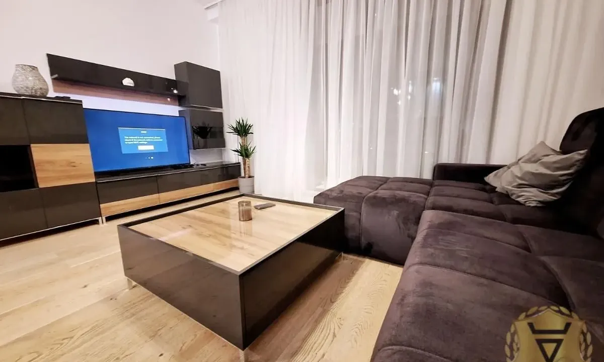 Izdavanje, dvosoban stan, 56m², Savski Venac, Beograd