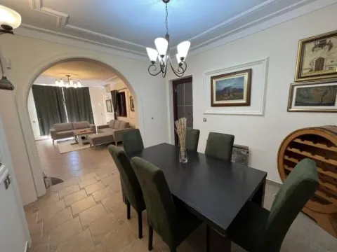 Rent, house, 250m², Donja Gorica, Podgorica - image 13