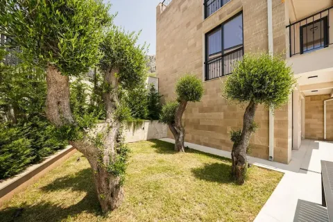 Daily-rent, house, 223m², Reževići, Budva - image 9
