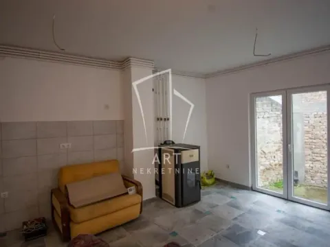 Prodaja, kuća, 230m², Zemun Centar, Zemun Sve Podlokacije - image 13