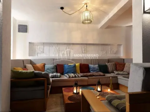 Prodaja, kuća, 365m², Centar, Bar - image 6