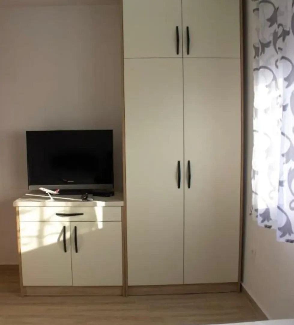 Rent, one bedroom apartment, 54m², Kava, Tivat