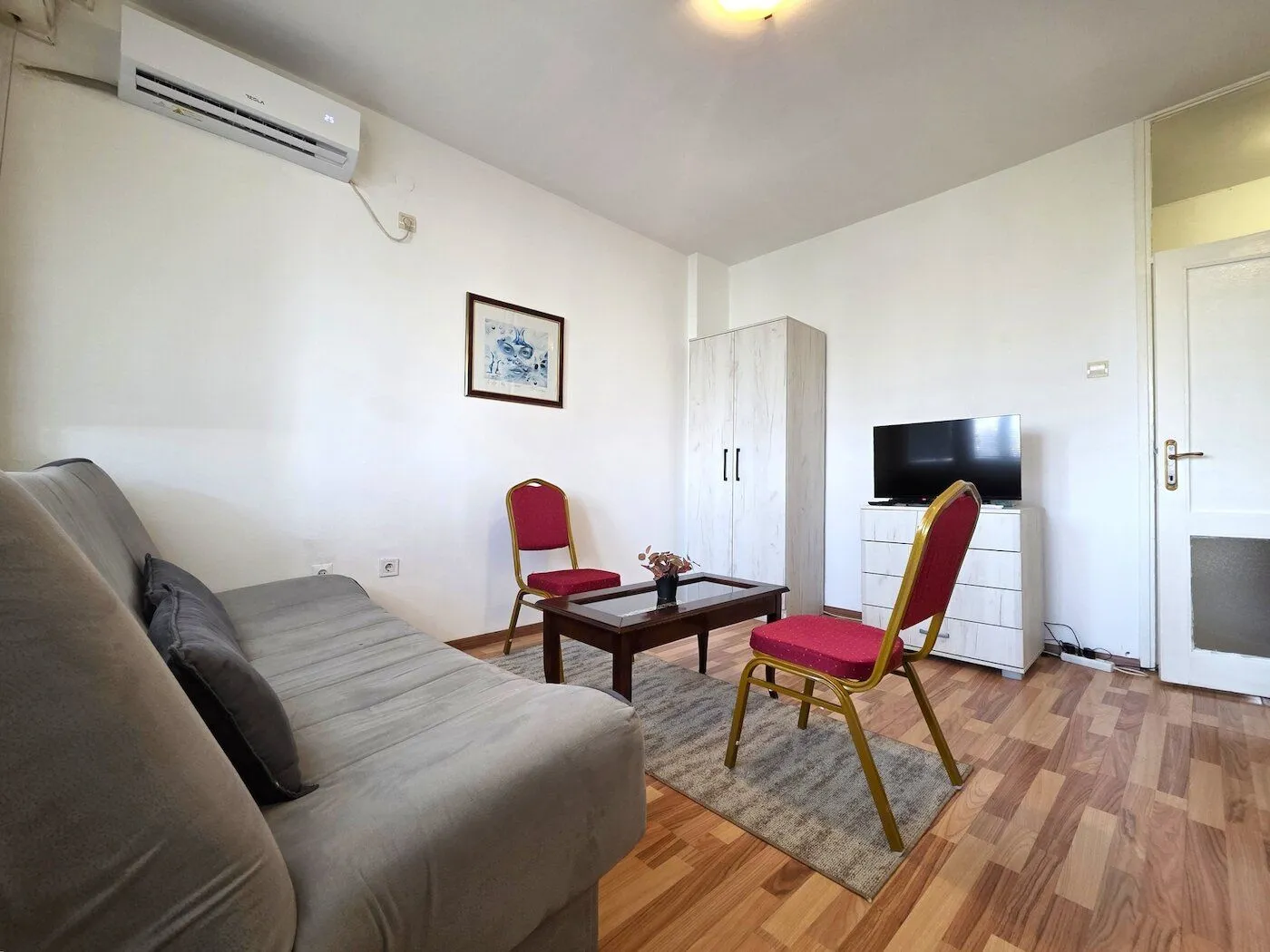 Rent, studio apartment, 32m², Centar, Podgorica