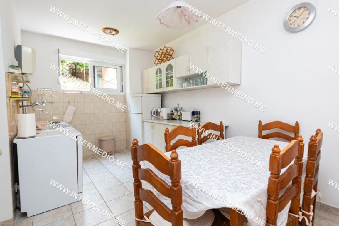 Prodaja, dvosoban stan, 66m², Centar, Herceg Novi