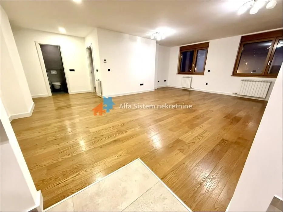 Three Bedroom Apartment for Sale, 78m2, Južni Bulevar, Vračar, Beograd