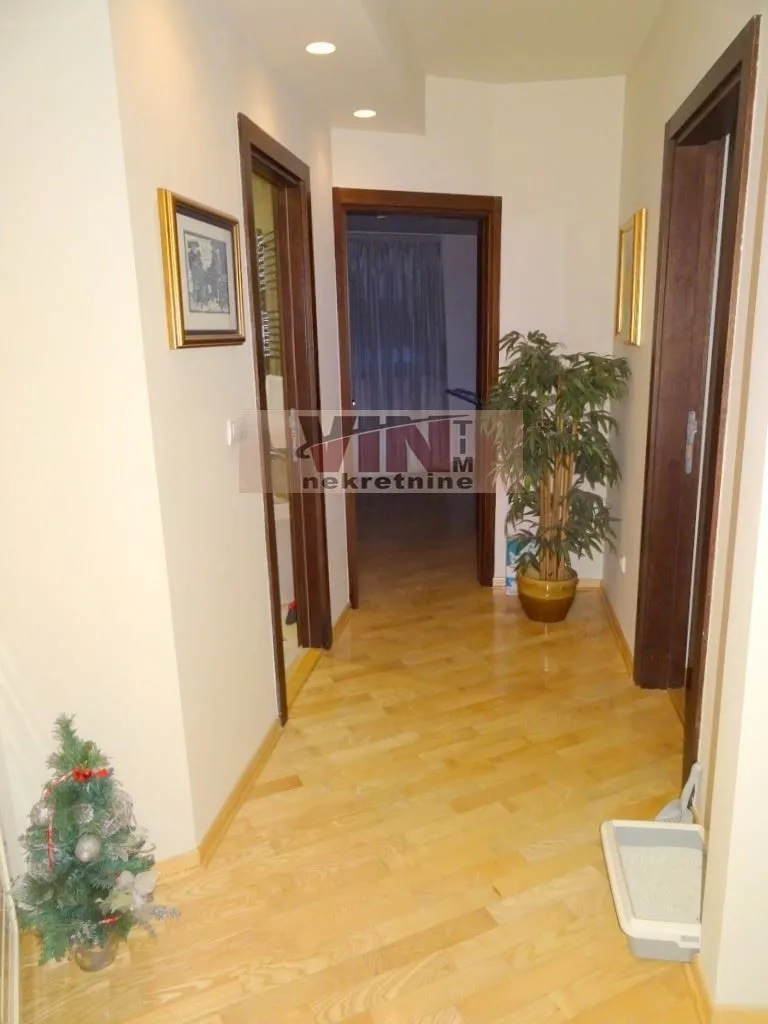 Prodaja, trosoban stan, 94m², Hala Pionir, Palilula Sve Podlokacije
