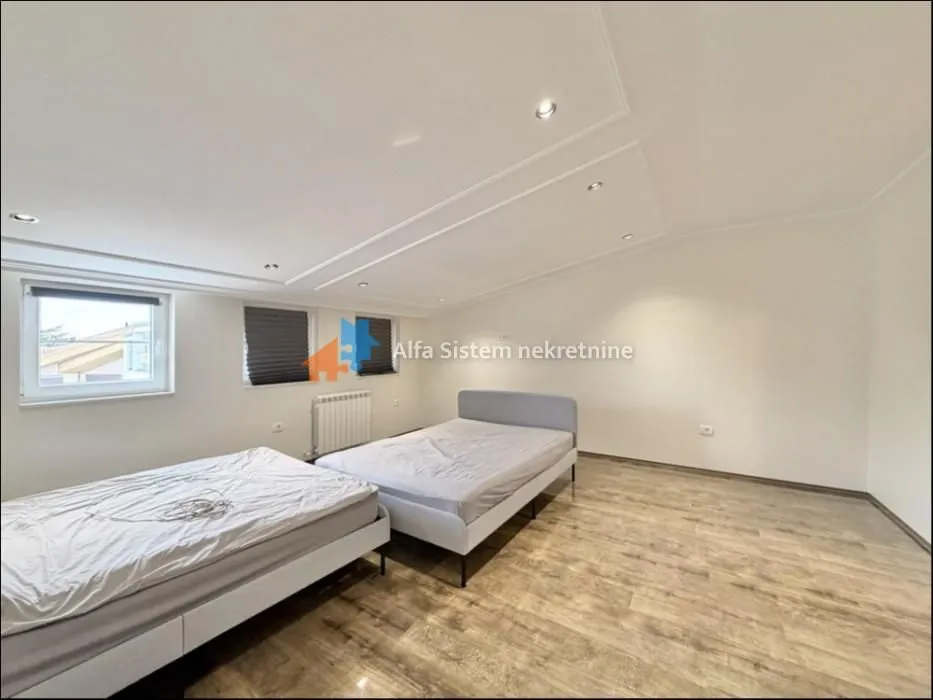 Rent, house, 510m², Banovo Brdo, Beograd