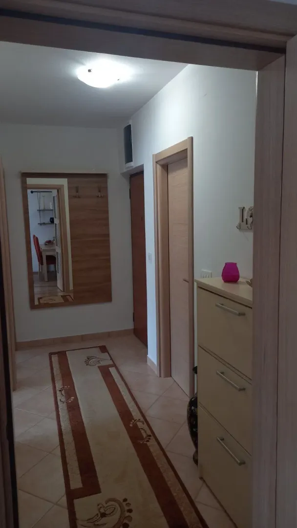 Izdavanje, trosoban stan, 65m², Stari Aerodrom, Podgorica