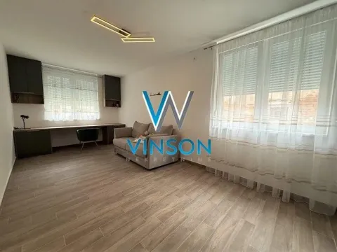 Izdavanje, četvorosoban stan, 170m², Petrovaradin, Novi Sad - image 20