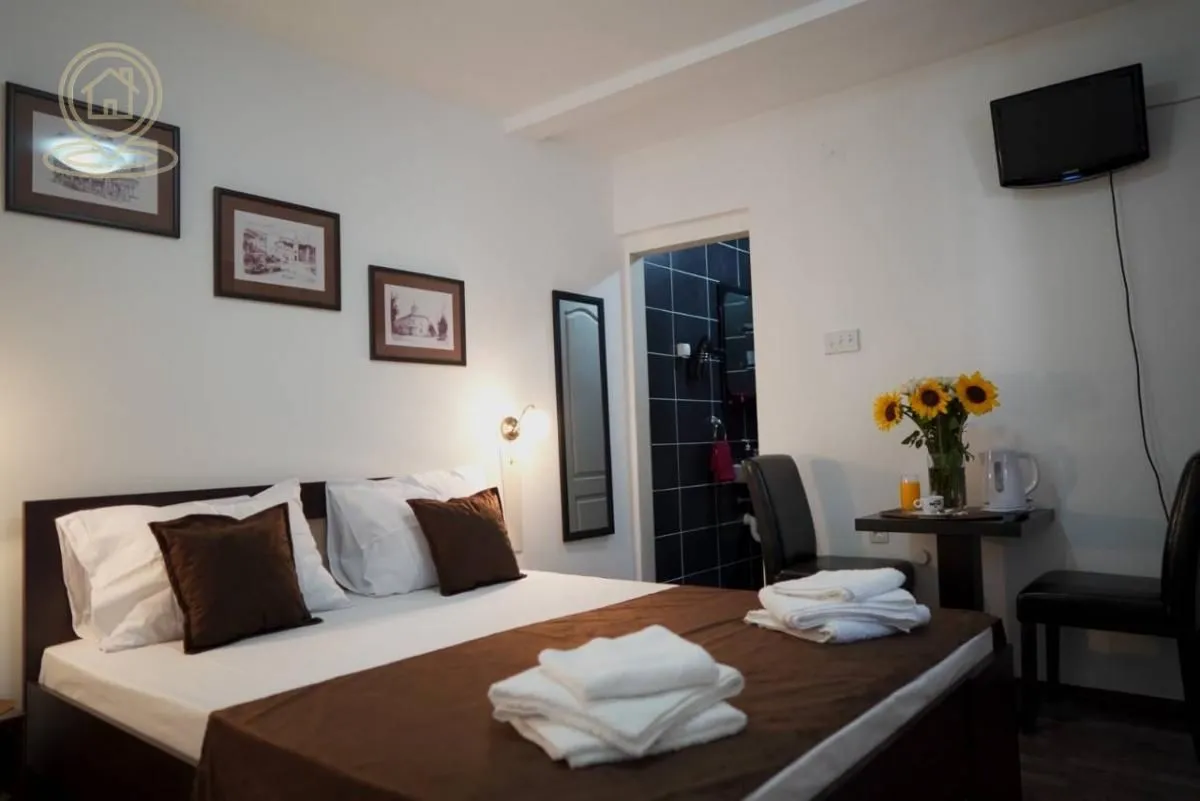 Rent, office space, 320m², Medijana, Niš
