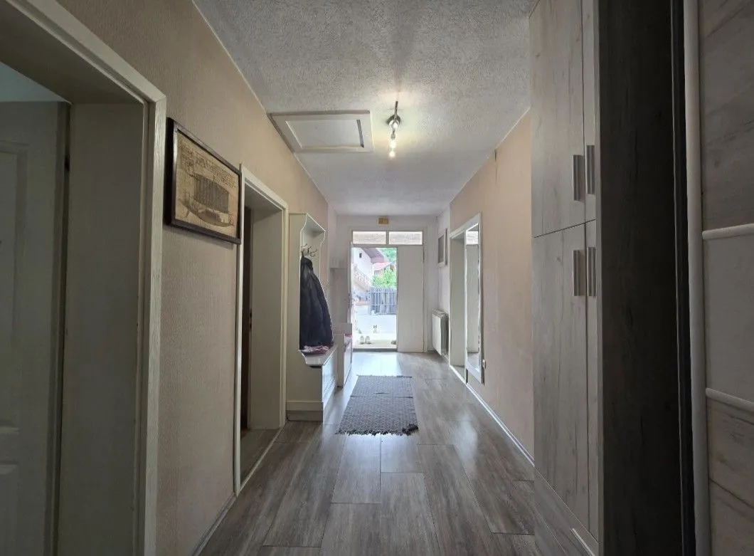 Prodaja, kuća, 289m², Tološi, Podgorica