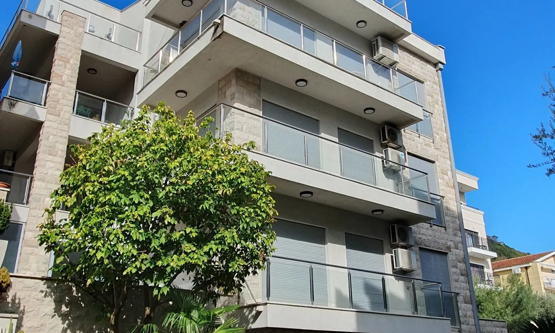 Sale, three bedroom apartment, 171m², Petrovac, Budva