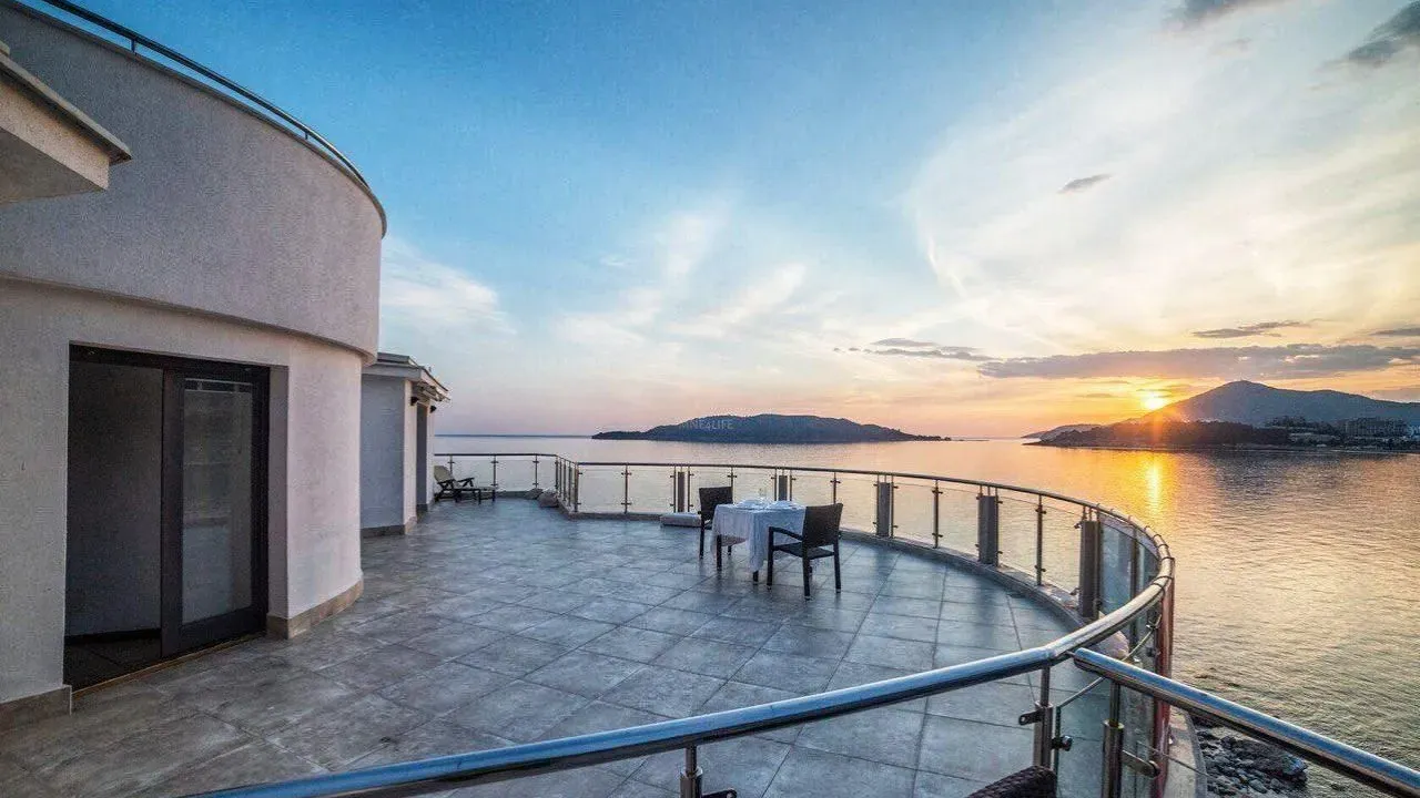 Sale, two bedroom apartment, 142m², Rafailovići, Budva