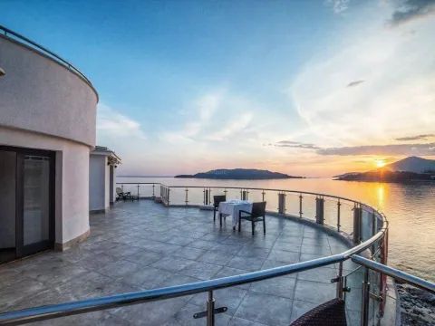 Sale, two bedroom apartment, 142m², Rafailovići, Budva - image 1