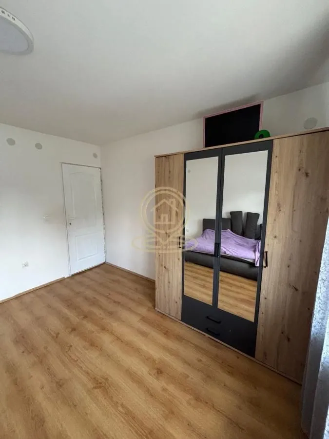 Prodaja, kuća, 145m², Rumenka, Novi Sad Sve Podlokacije