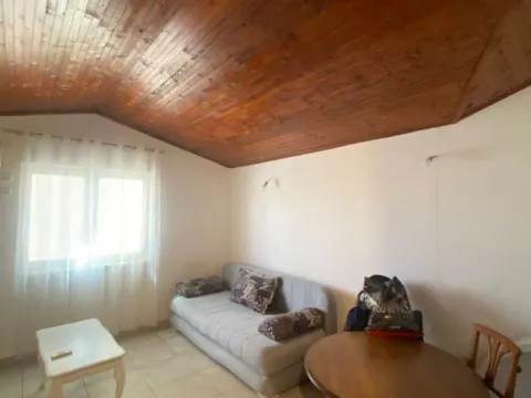 Izdavanje, jednosoban stan, 23m², Centar, Budva - image 5