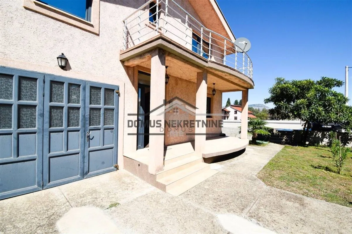 Rent, house, 160m², Donja Gorica, Podgorica