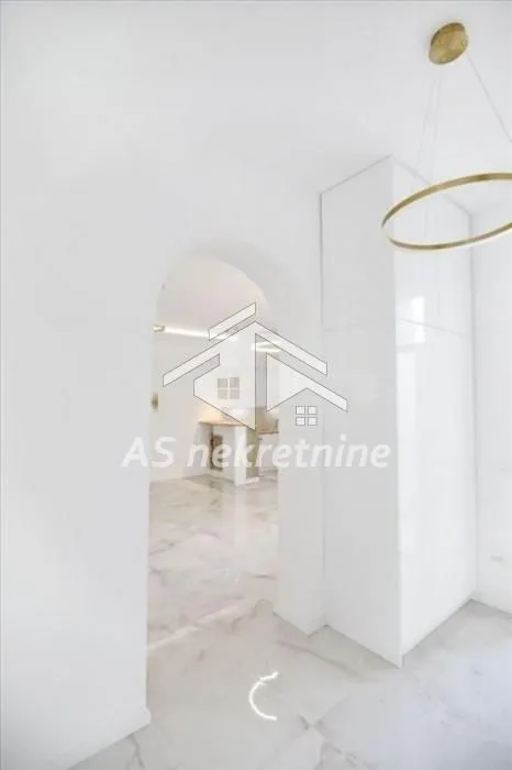 Rent, three bedroom apartment, 106m², Stari Grad, Beograd