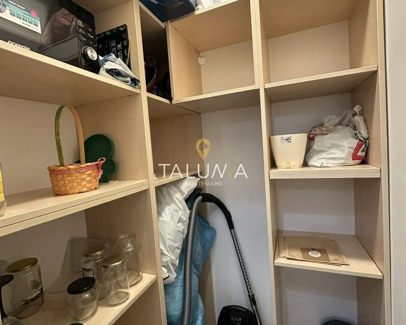 Rent, two bedroom apartment, 71m², City Kvart, Podgorica