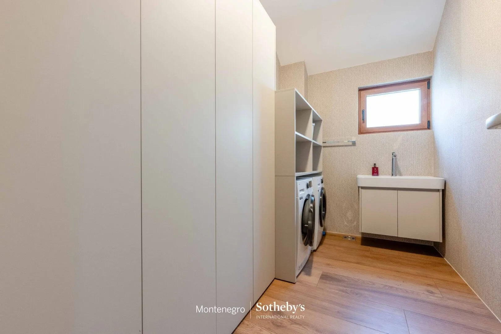 Prodaja, kuća, 261m², Rijeka Reževići, Budva